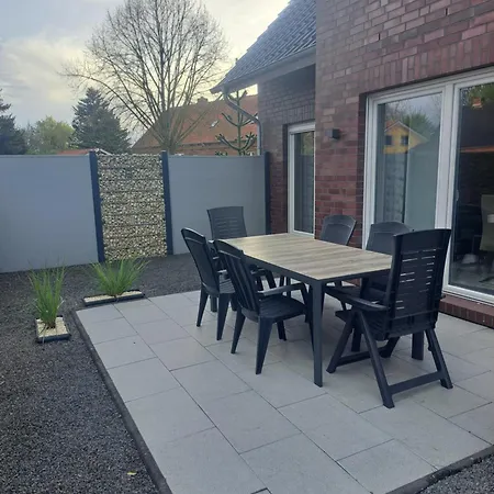 Haus Moor Merland بيت للعطل