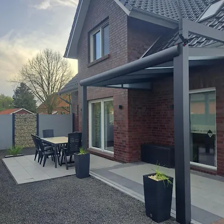 Haus Moor Merland بيت للعطل